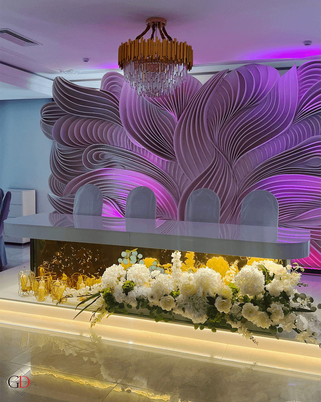 Masă de eveniment cu decor — GranDen